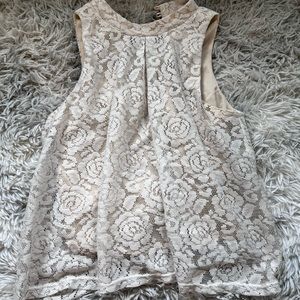 Crème white lace blouse